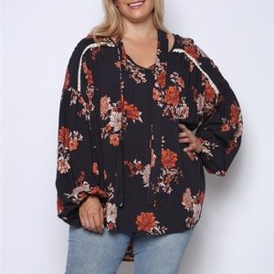 New Women’s Plus Size 1X Navy Blue Blouse with Pretty Floral Print Tunic Length